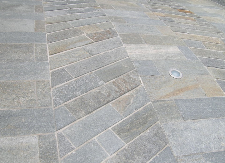 Pavimenti in pietra di luserna cava bettoni Scala in pietra di luserna