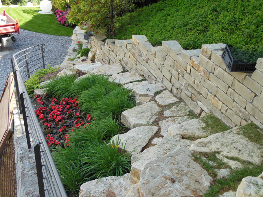 Muri a secco e giardini rocciosi in pietra di credaro cava bettoni Giardini in pietra